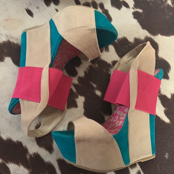 Wedge bundle - Picture 2 of 3